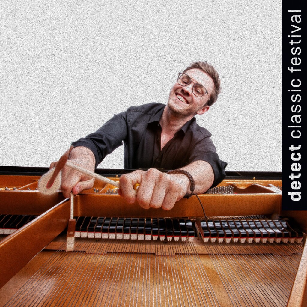 Frank Dupree performing on the piano.